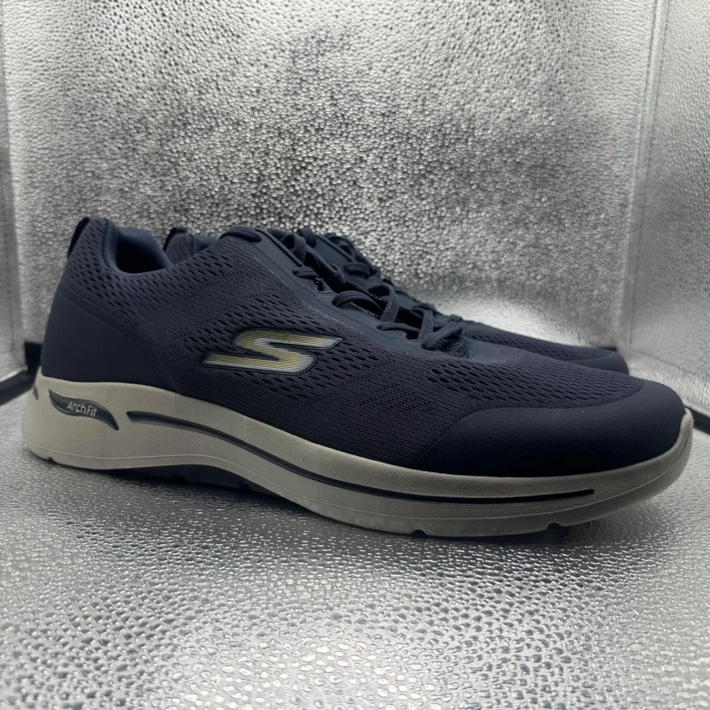Size 15 Skechers Go Walk Arch Fit Sneaker Mens Navy Excellent Wide Fit 216116WW
